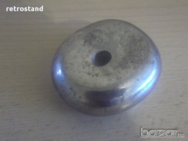 № 362   -  стара малка метална поставка / основа   - размер 7 / 6 / 3 см, снимка 2 - Други ценни предмети - 12228069