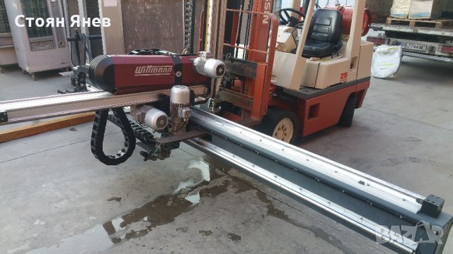 Робот за шприц Wittmann W330, снимка 3 - Други машини и части - 23788746