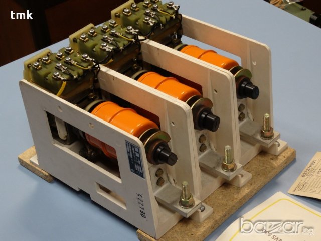 Вакуумен прекъсвач EVS 400 A