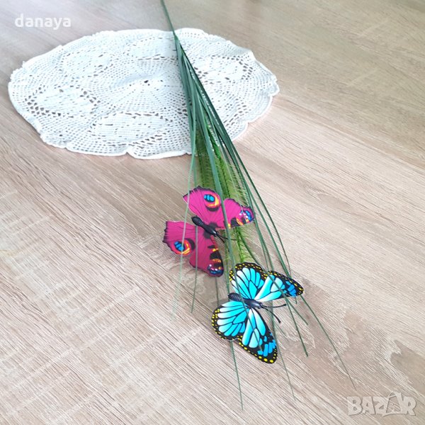 786 Изкуствен букет висока тревичка с пеперуди за декорация и аранжиране 76см, снимка 1