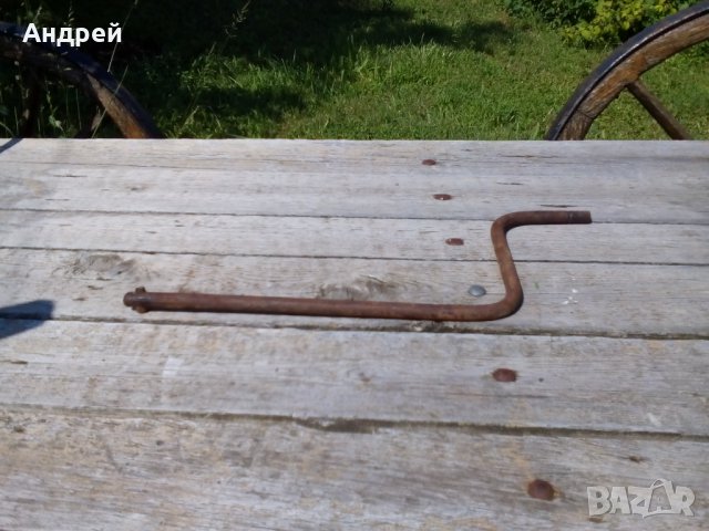 Стара манивела за автомобил