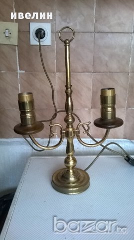стара нощна лампа от месинг и дърво, снимка 1 - Настолни лампи - 14068643