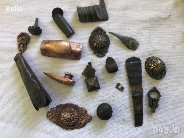 оригинални части от въоръжения и аплики