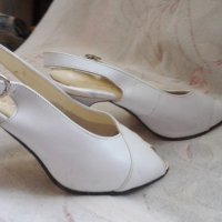 бели сандали, снимка 2 - Сандали - 21312524