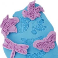 4 бр. форми насекоми пеперуда птичка за украса фондан торта резци 3д формички пластмаса, снимка 1 - Форми - 13375273