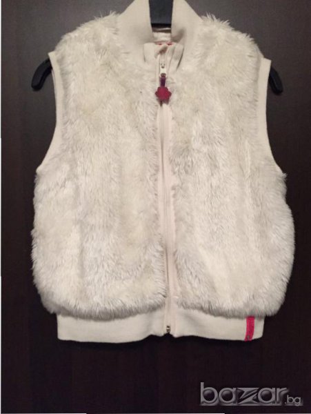 Детски елек ЕSPRIT оригинал, 10/11г., 140/146см., пухкав, екокожа, цвят екрю, много запазен, снимка 1