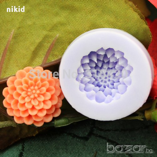 мини многолистни ситни листа  цветче силиконова форма молд украса декор торта фондан шоколад и др, снимка 1