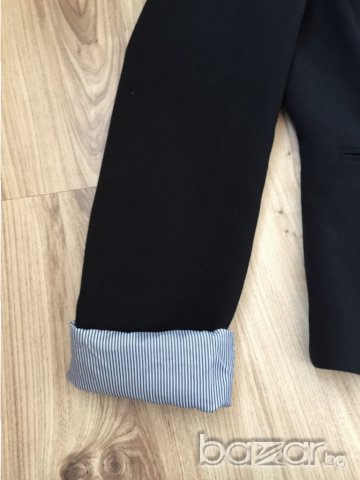 Дамско сако BERSHKA оригинал, размер L, черно с цикламен хастар , НОВО!!, снимка 3 - Сака - 16785218