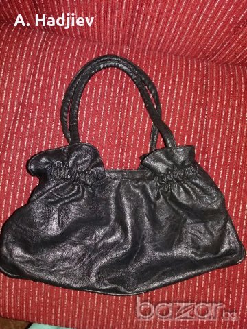 черна кожена чанта
