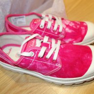 нови платняни обувки Clarks, 32ти номер, снимка 1 - Детски маратонки - 12209633
