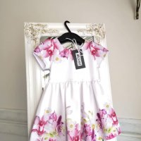 Прекрасна детска рокля, бяла и Розова с цветя, подходяща за рожден ден, кръщене, сватба , снимка 2 - Детски рокли и поли - 25767248