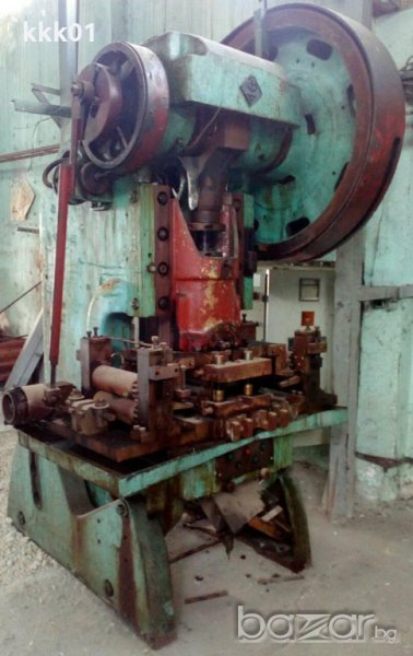 Ексцентър преса 100 тона, снимка 1