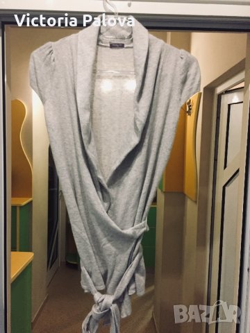 Мека “котешка”блуза с премятане Италия, снимка 1 - Корсети, бюстиета, топове - 23835061