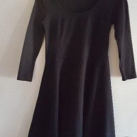 Черна рокля марка Н&М, снимка 1 - Рокли - 21471072