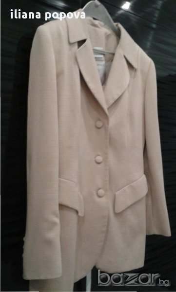 Дамски костюм, снимка 1