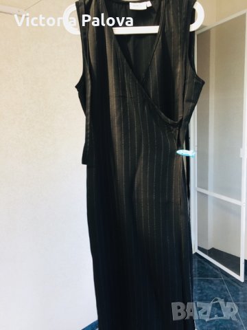 Много красива рокля тип “прегърни ме” или wrap