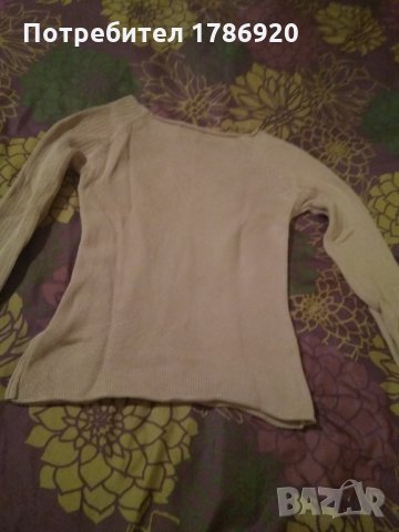 Пуловер Bershka, снимка 1 - Блузи с дълъг ръкав и пуловери - 24945355