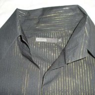 Ефектна черна риза на златно райе, снимка 2 - Ризи - 18181982
