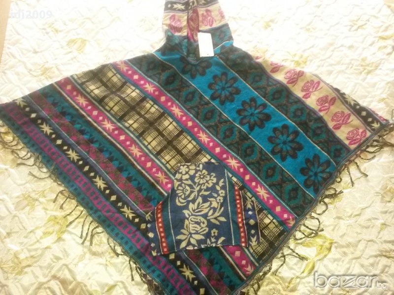 Ново цветно пончо GANG- с качулка, снимка 1