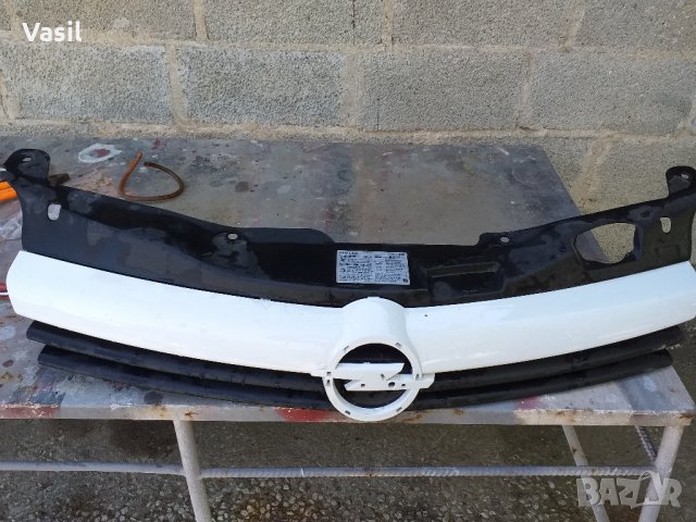 Решетка за Opel Astra H  2005/2006, снимка 3 - Части - 25257314