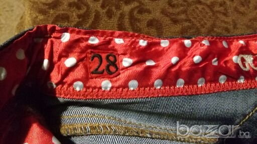 Guess оригинални дамски дънки 28 номер, снимка 5 - Дънки - 20290789