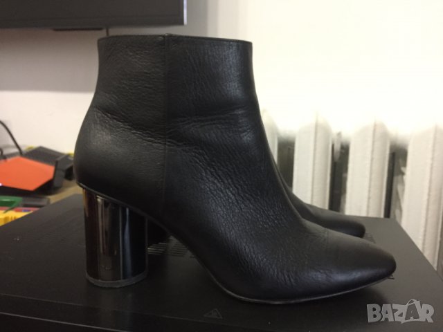 маркови кожени ботуши ZARA
