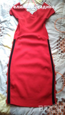 Червена рокля, снимка 2 - Рокли - 22902244