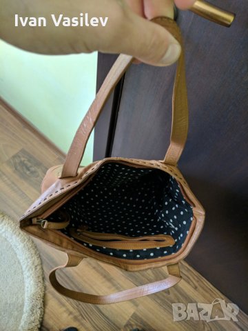 Дамска чанта, снимка 5 - Чанти - 23231609