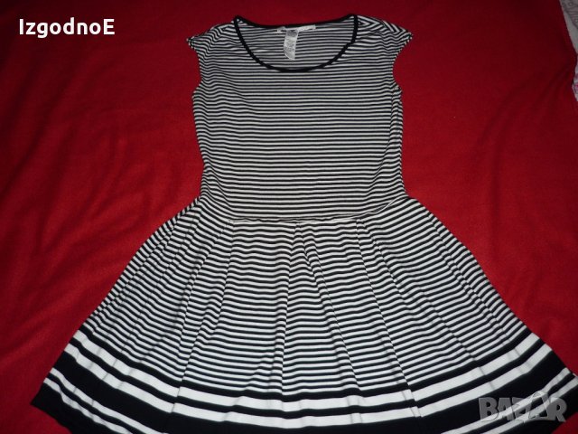 L  MAX STUDIO разкошна рокля, снимка 2 - Рокли - 23027016