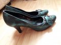 Дамски обувки оригинални номер 35, снимка 1 - Дамски обувки на ток - 22669512