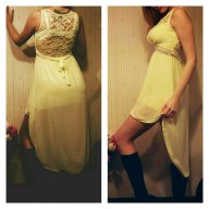 Стилна рокля в жълто универсален размер , снимка 1 - Рокли - 14684638