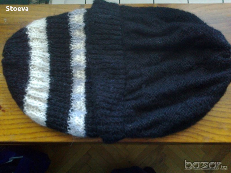 Ръчно плетена скиорска шапка с две лица , снимка 1