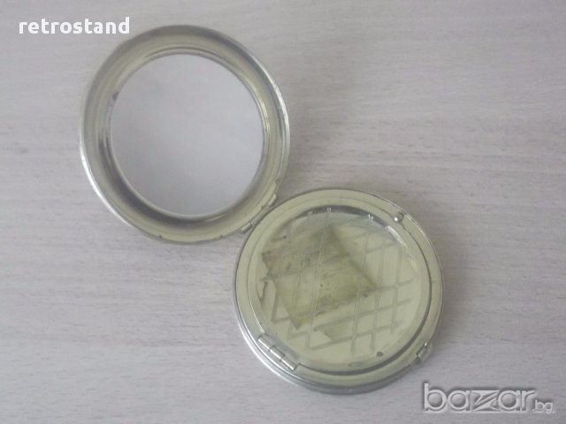 № 2283  стара метална пудриера, снимка 2 - Други ценни предмети - 12983675
