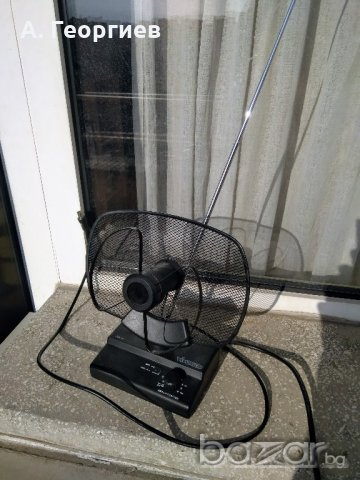 Телевизионна антена с усилвател за цифров сигнал, снимка 2 - Приемници и антени - 20287700