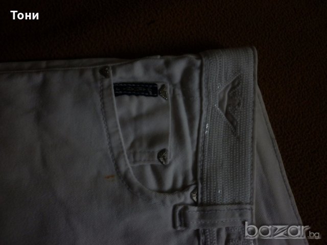 Бели дънки armani jeans, снимка 13 - Дънки - 18418330