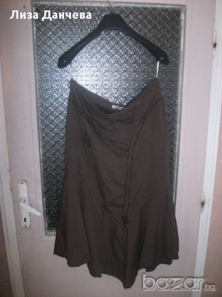 Дамска пола, асиметрична, с украсителни елемемнти, днес - 5 лв., снимка 1