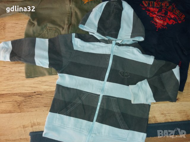 Два суичера с подарък още един - р 116, снимка 3 - Детски анцузи и суичери - 23635450