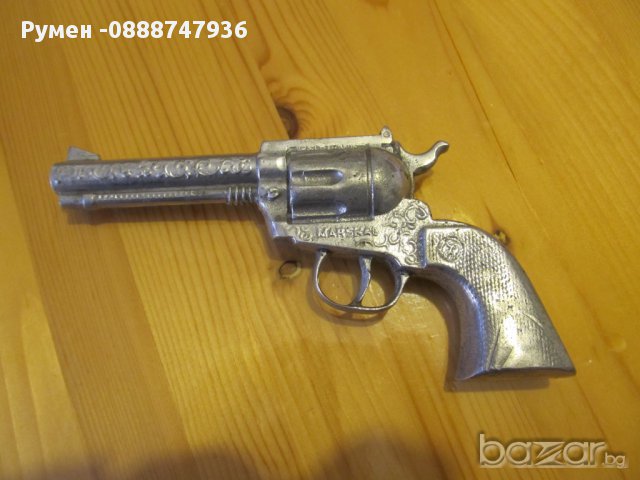 стар пистолет, револвер  Marshal antique Schrodel, Made in GERMANY красива декорация за дома , снимка 1 - Други ценни предмети - 12545616