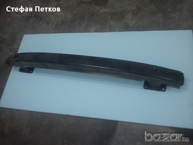 Продавам задна греда под бронята за Фабия 1комби оригинален номер 6у6 807 3 