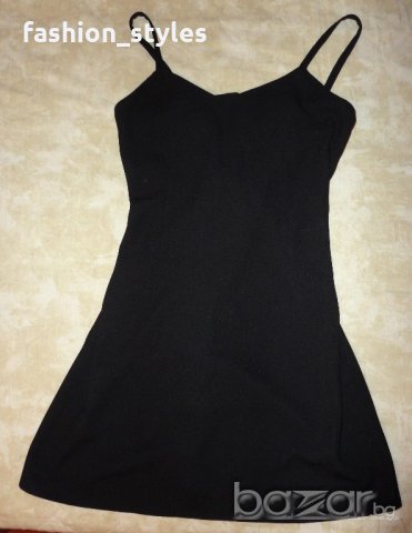 Малка черна рокля, снимка 2 - Рокли - 20320730