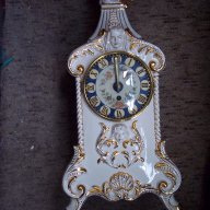 Часовник -  Италиански за камина порцеланов, снимка 1 - Антикварни и старинни предмети - 17682332