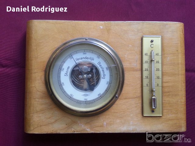 Стар Немски Барометър с Термометър, снимка 1 - Антикварни и старинни предмети - 16359933