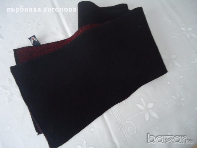 Уникален вълнен шал с червена звезда в единият край, снимка 4 - Шапки - 17051121