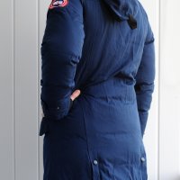 CANADA GOOSE дамско яке с гъши пух размер S , снимка 2 - Якета - 23244817