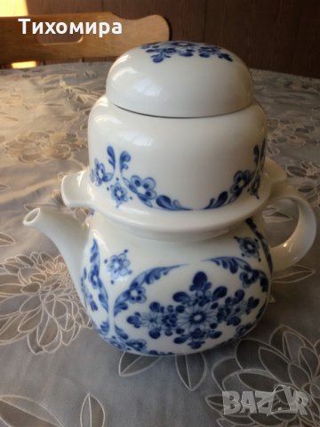 Немски порцеланов чайник с двойна цедка, снимка 2 - Сервизи - 25856151