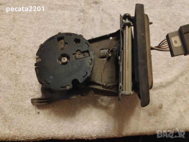 Продавам - оригинална основа ляво огледало за Мерцедес Ц клас w203