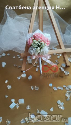 Сватбена бутониера за ревер Макена