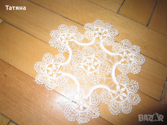 дантелени аксесоари  ЯКИЧКИ И ПОКРИВКИ, снимка 3 - Декорация за дома - 22144330