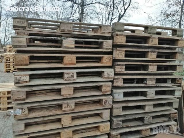 Продавам европалети тъмни