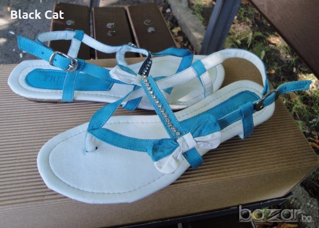 Нови кокетни синьо-бели кожени дамски сандали / летни обувки "Free Sun", естествена кожа, чехли